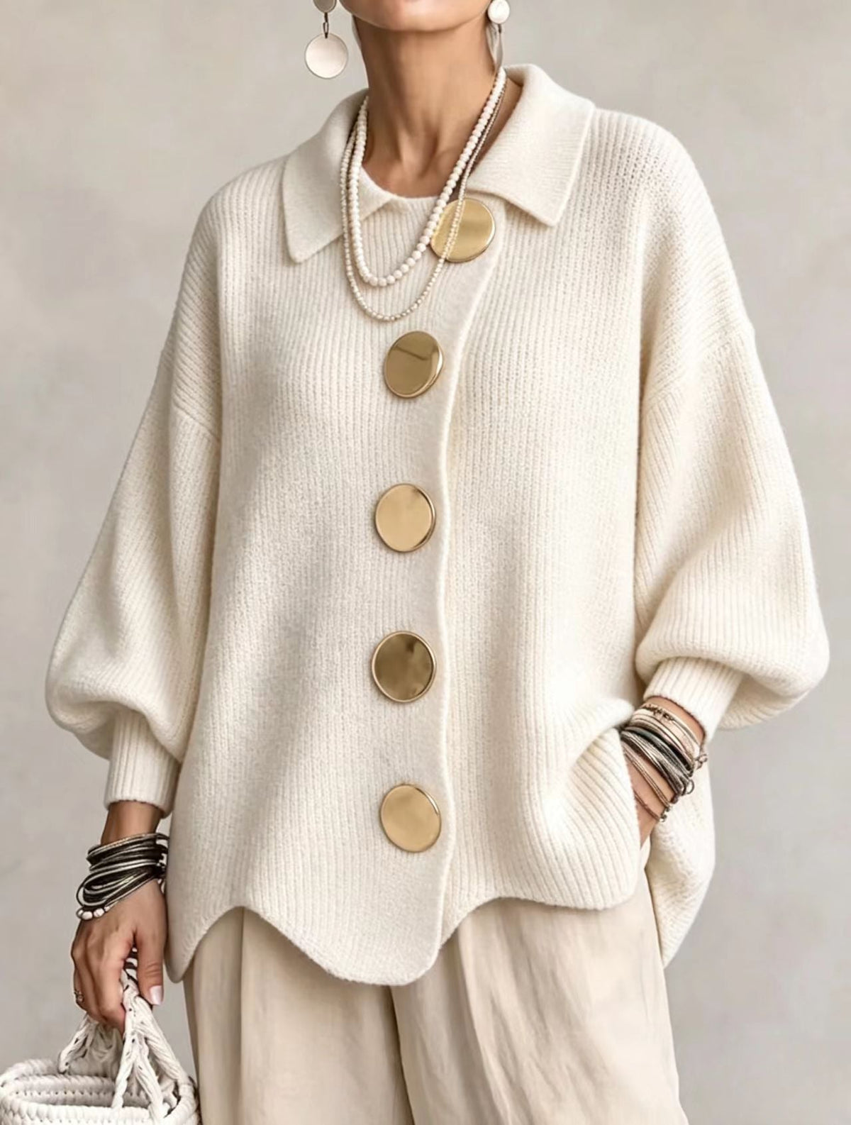 Cardigan Oversize con Bottoni Dorati