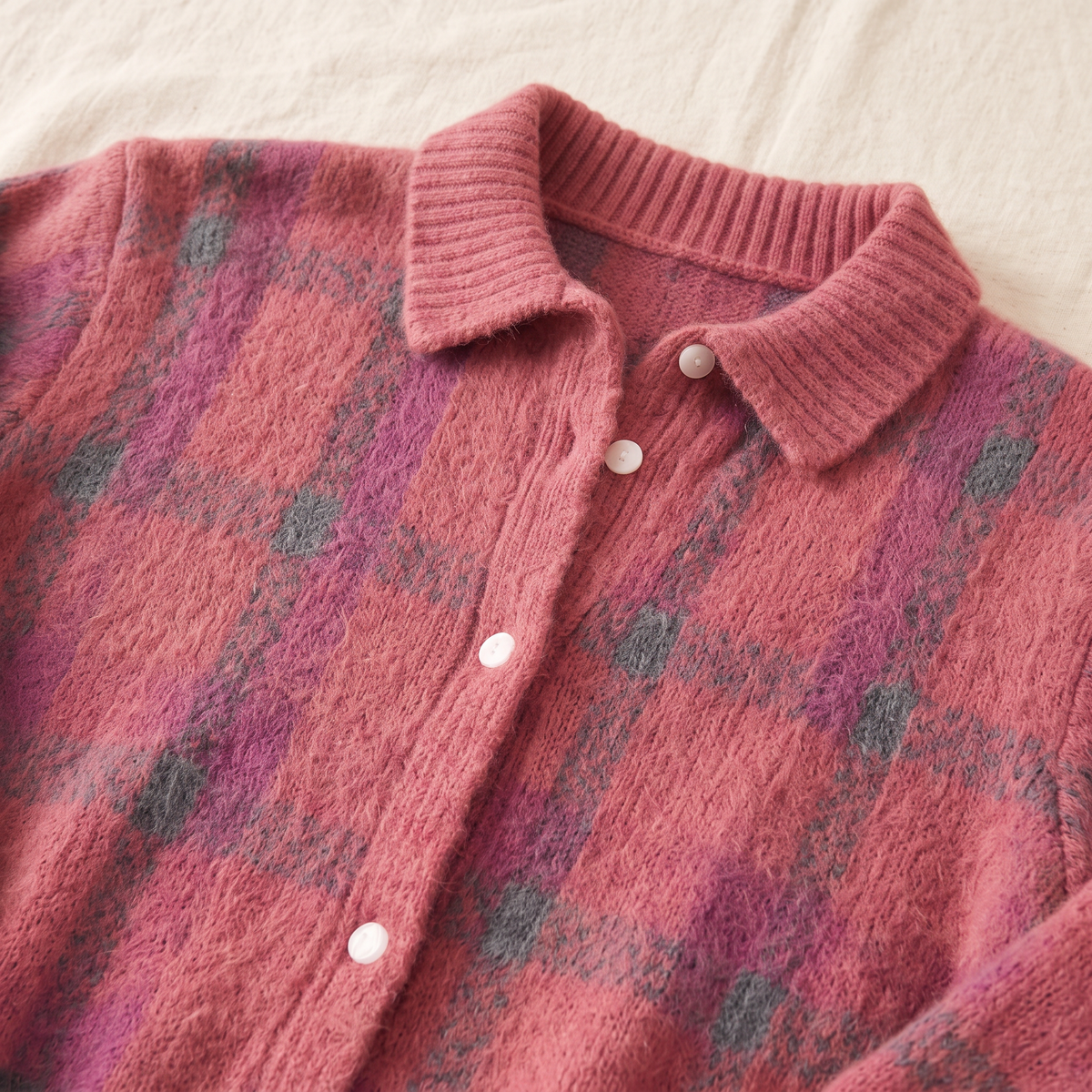Lily – Cardigan in maglia a quadri rosa