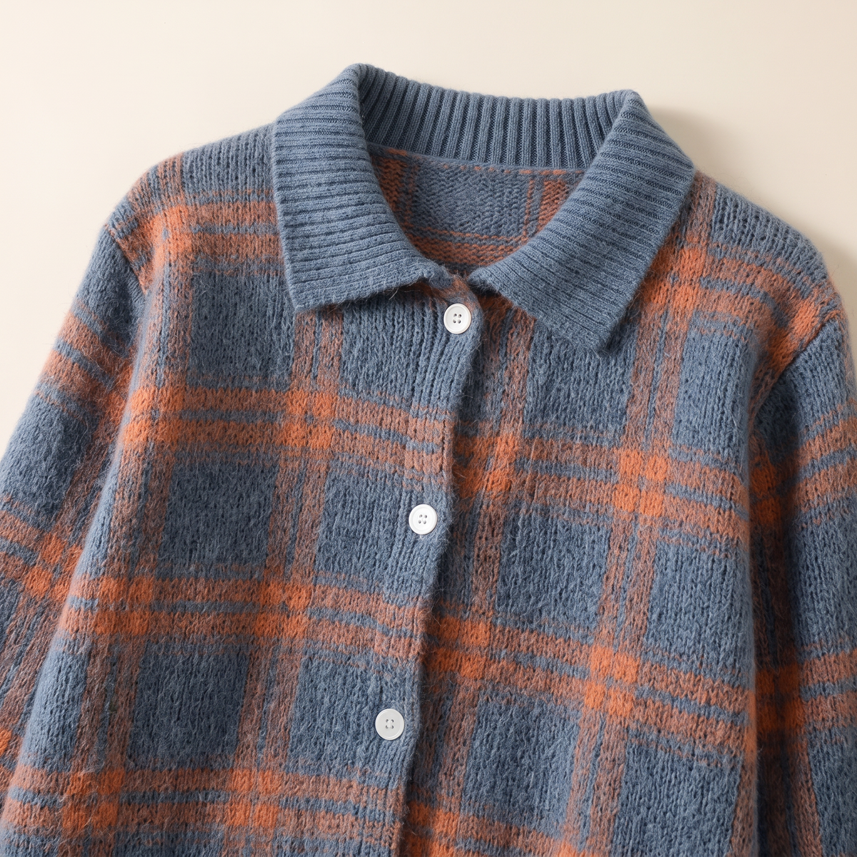 Grace – Cardigan in maglia a quadri blu