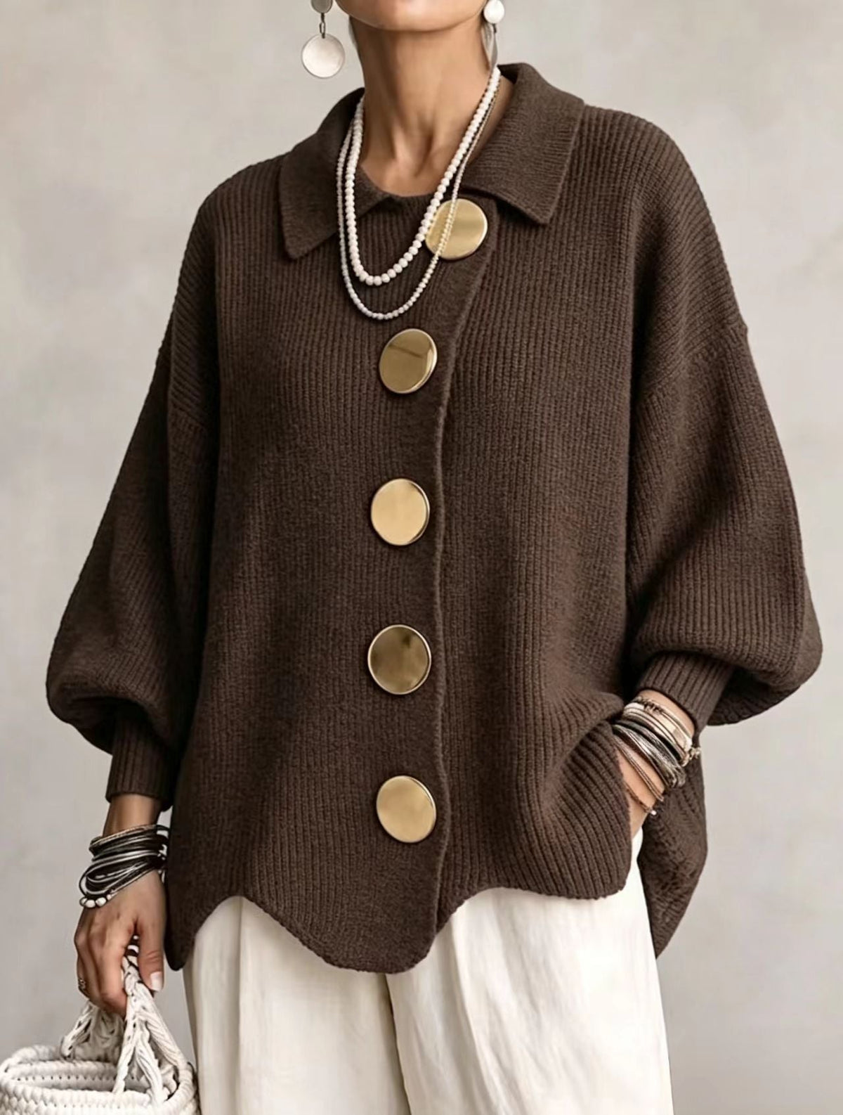 Cardigan Oversize con Bottoni Dorati